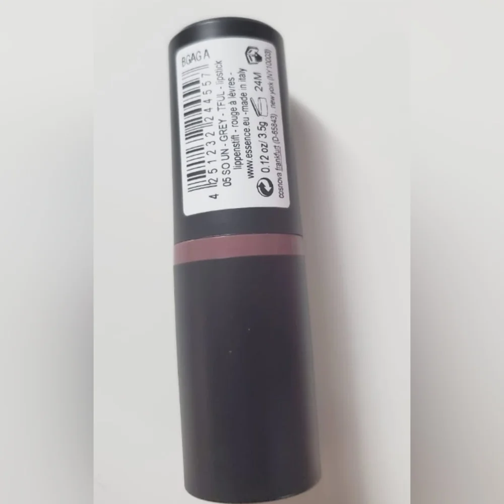 Ultralast Instant Colour Matte Lipstick So Un-Grey-TFul.  No 5